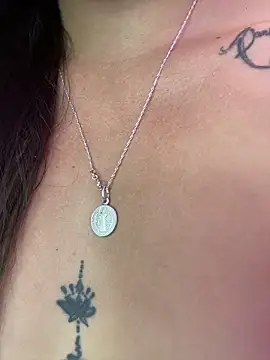 AliciaRoux live