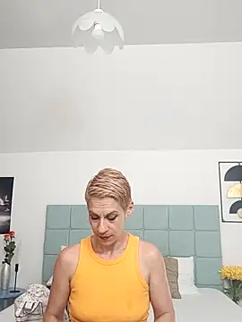 KittyDesiree live