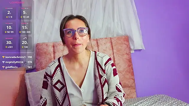 Ava_Raye live