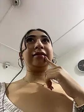 Elek_tra live