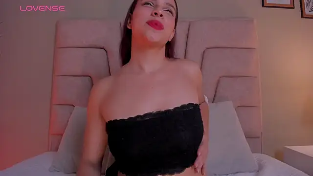 nova_silk live