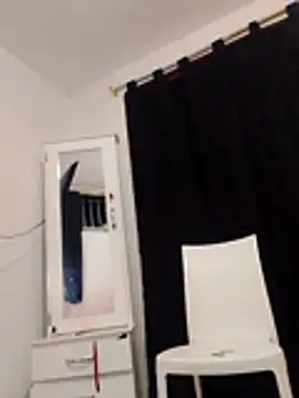 EmiNavarro live