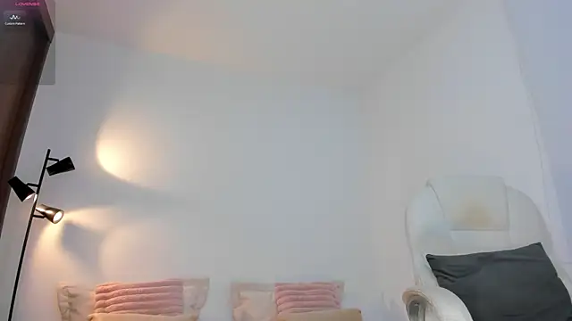 RebeccaBaxter live
