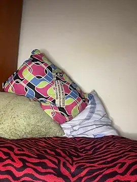 sweet18creamybigpussy live