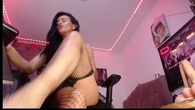 Ninadesire0211 live