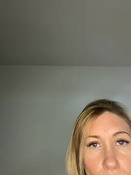 caritadeangellll live
