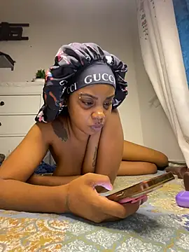 TheRealOshunQueen live