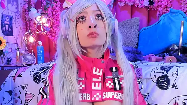 Alicebenett live