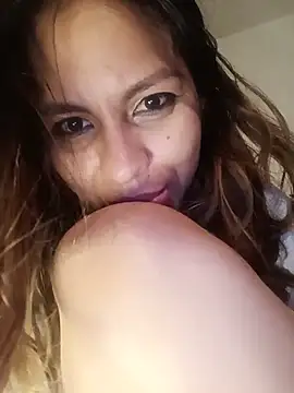 CleoDely live