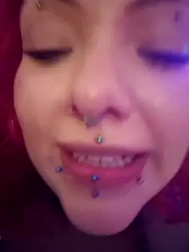 Sarah-Stoner live