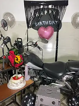 Scarlet_auraa live