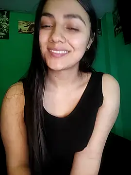 Nahiara_velez live
