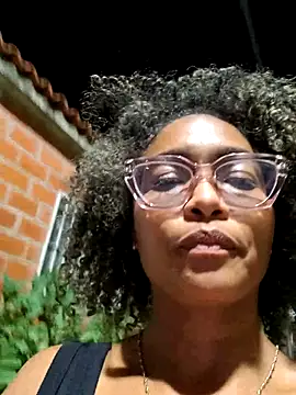 BiiancaEstradaa live