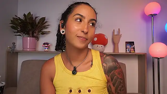 agatha_collins_ live