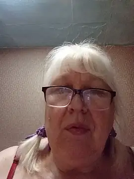 Alexia64231 live