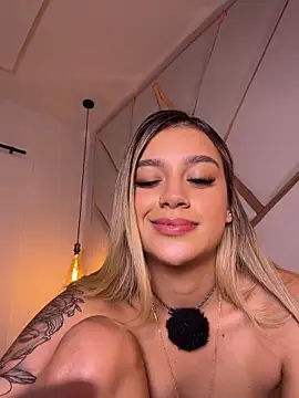 Sophie-velvet live