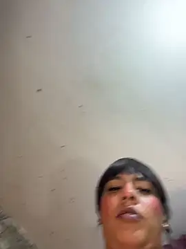 Newshantal_ live