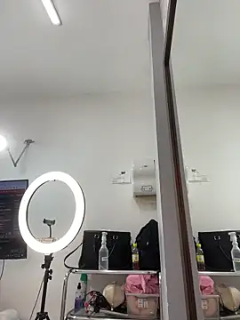 MiaFarkash live