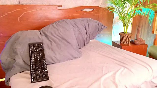 alisonn_moon live