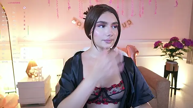 EmilyTurneer live