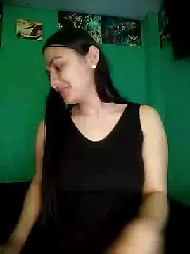 Nahiara_velez live