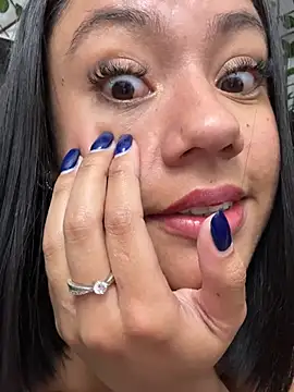 Rachel_glow live