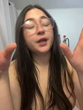 valentinauwu live