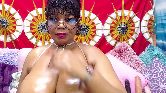 MATURExxxASS live