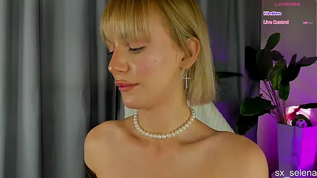 Ice_Strawberry live