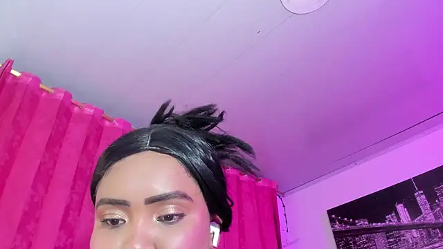 Evelyn_A live
