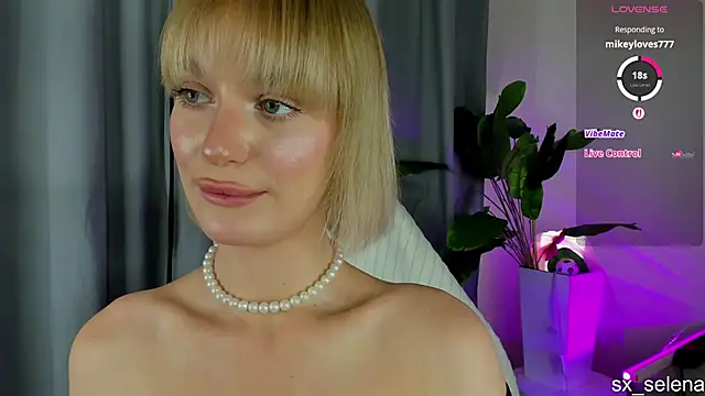 Ice_Strawberry live