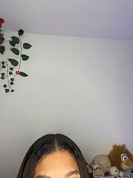Daphnne_Curly live