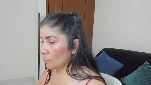 kiraGeiner live