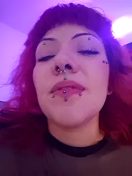 Sarah-Stoner live