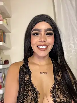 Tyra_malkovaa live