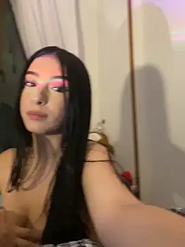 Magiee_Thompson live