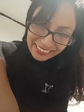 LucyCherry69 live