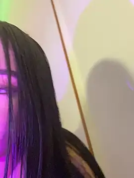 Magiee_Thompson live