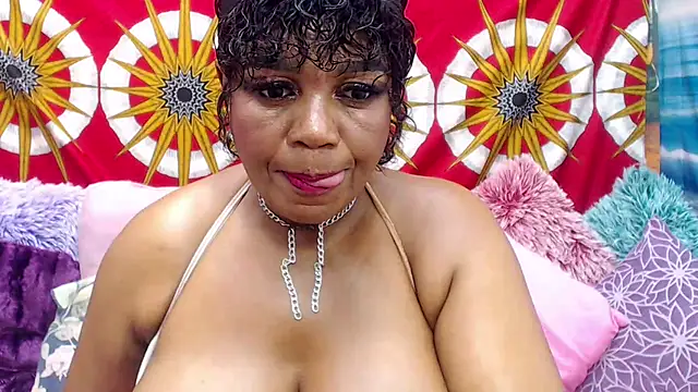 MATURExxxASS live