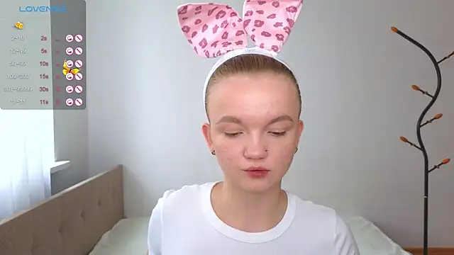 StellaBunny live