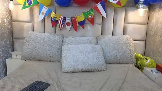 LadyMiax live