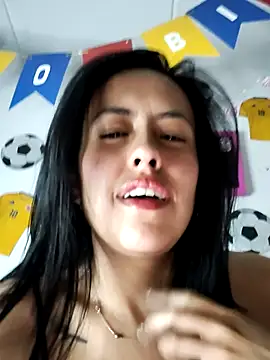 Queen_Ashly live