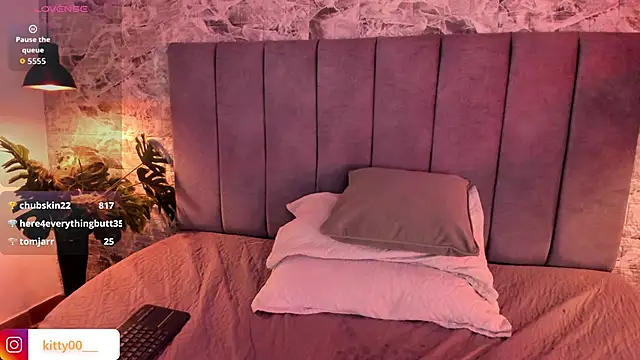 Moon__kittyy live