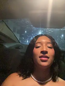 Julieta_Vegaax live
