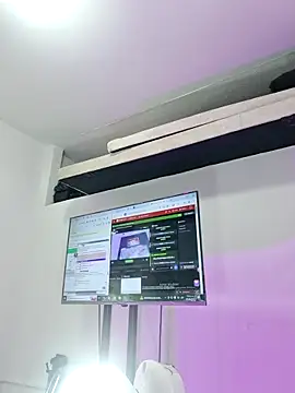 Sara_Chanel_ live