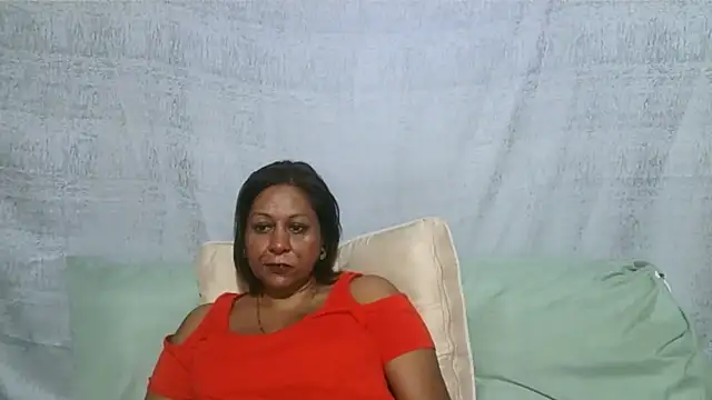 IndianSexyMilf69 live