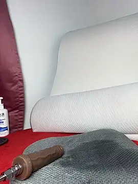 Tamaraa_wet live