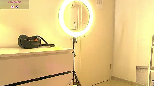 MaddyHeart live