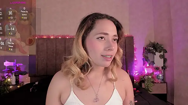 LanaMills_ live