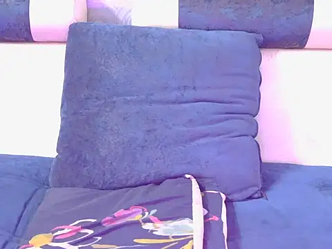 cute-iraa live